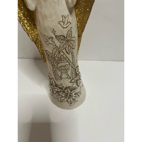 12" Angel Holding star with glitter wings and nativity Feels wooden - Picture 3 of 4